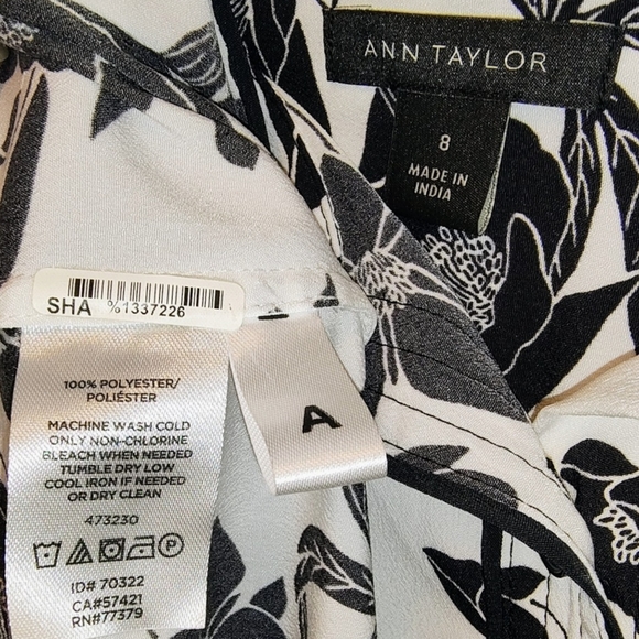 ANN TAYLOR | ✨ Black & White Floral Patterned Blouse | NWOT ✨ size 8 - Picture 7 of 9